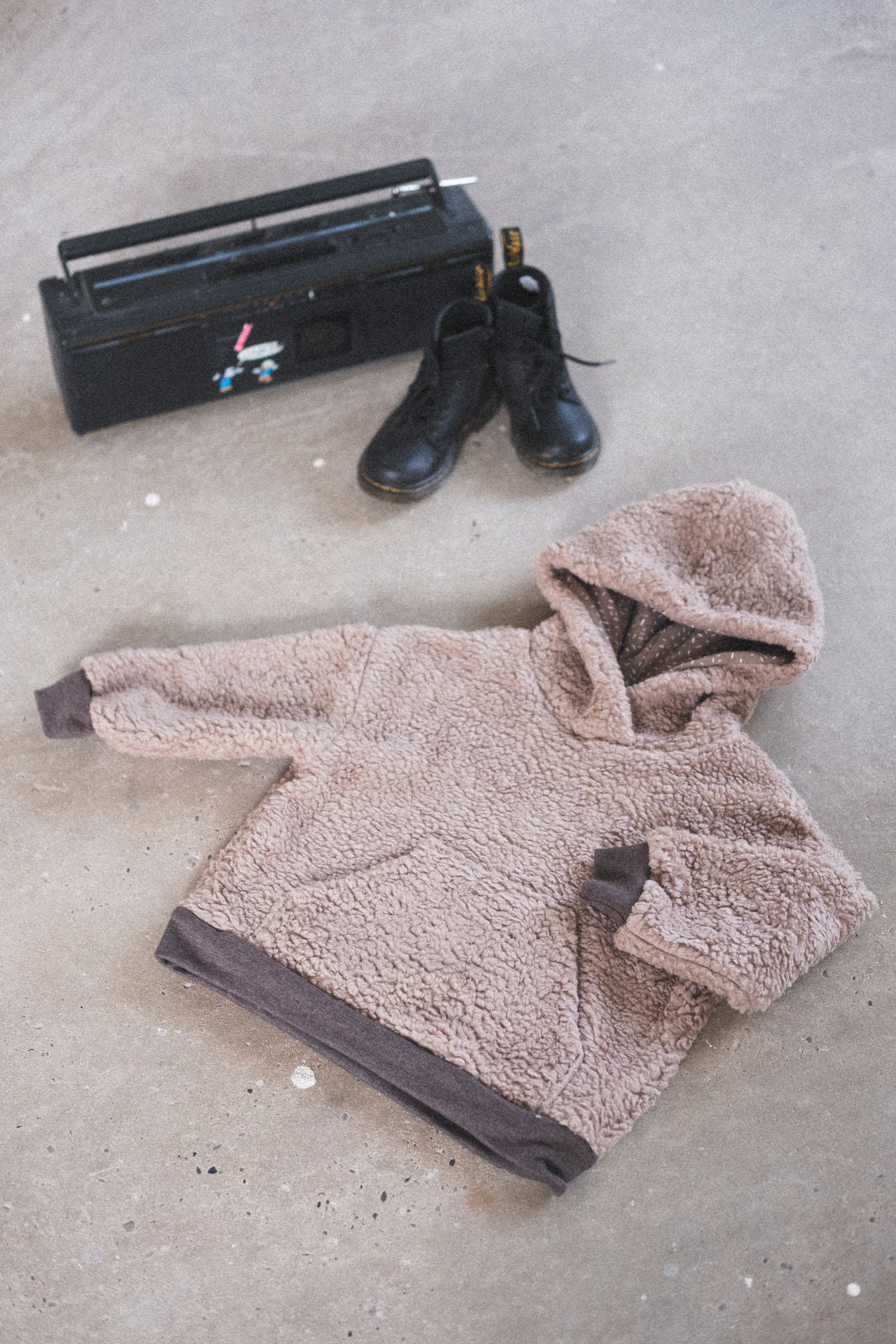Outdoor Hoodie aus Teddyfell "Sand Sprinkles"