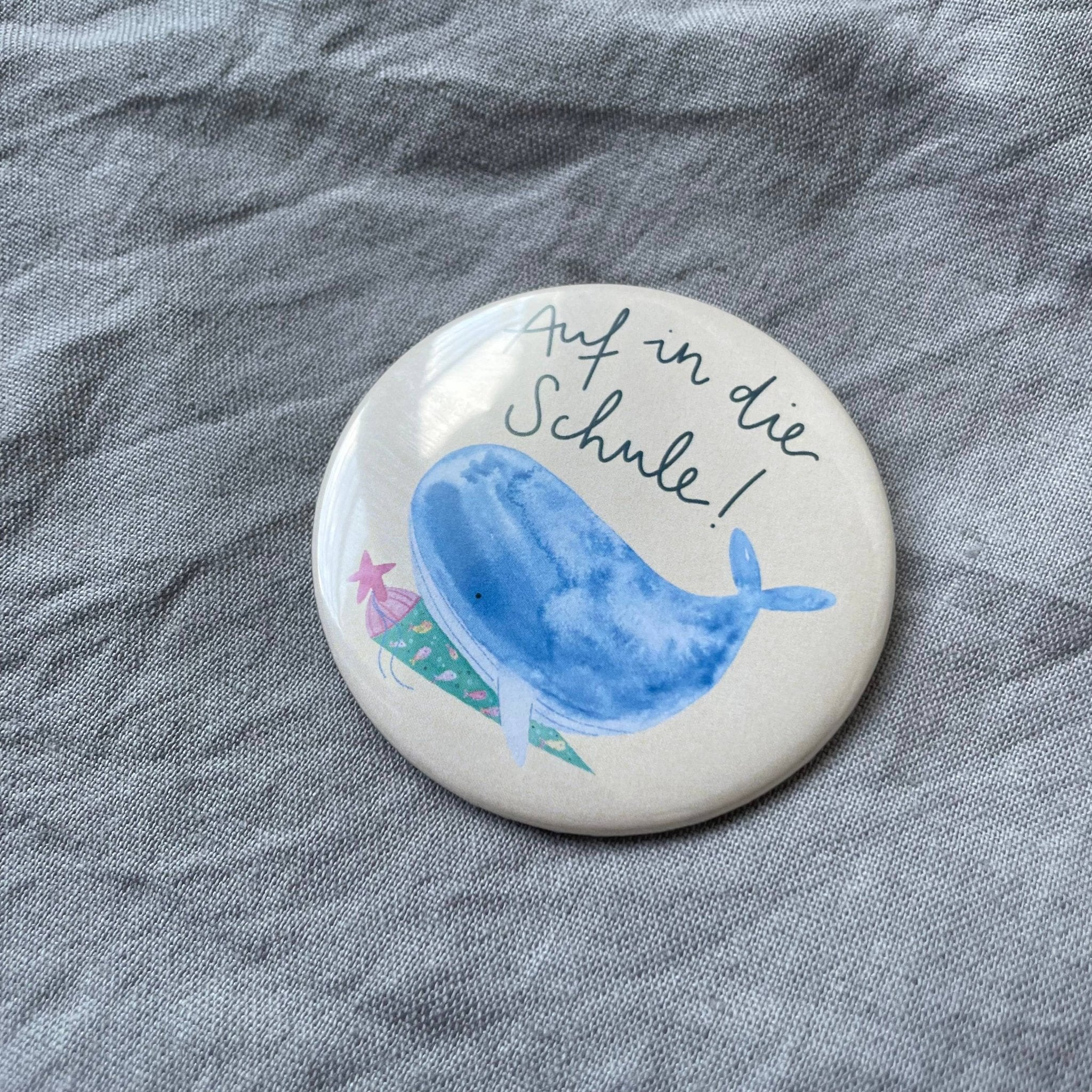 Button "Auf in die Schule" Wal - Räuberkinder