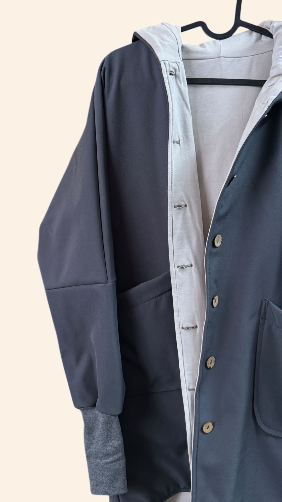 Einzelstück / Damenjacke aus Softshell / Grau / Sand / Knöpfe / Größe M - L - Räuberkinder