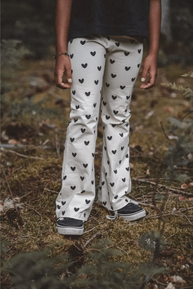Leggings mit Schlag - Herzen Schwarz - Räuberkinder 1
