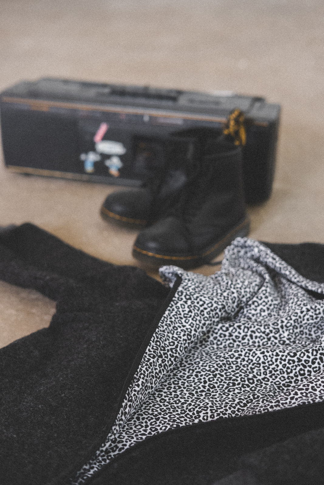 Matschkind Wollwalkoverall Anthrazit / Leo - Räuberkinder