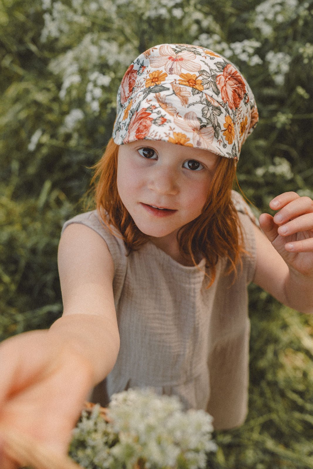 Musselin - Bandana mit XXL Nackenschutz - Retro Flowers - Räuberkinder