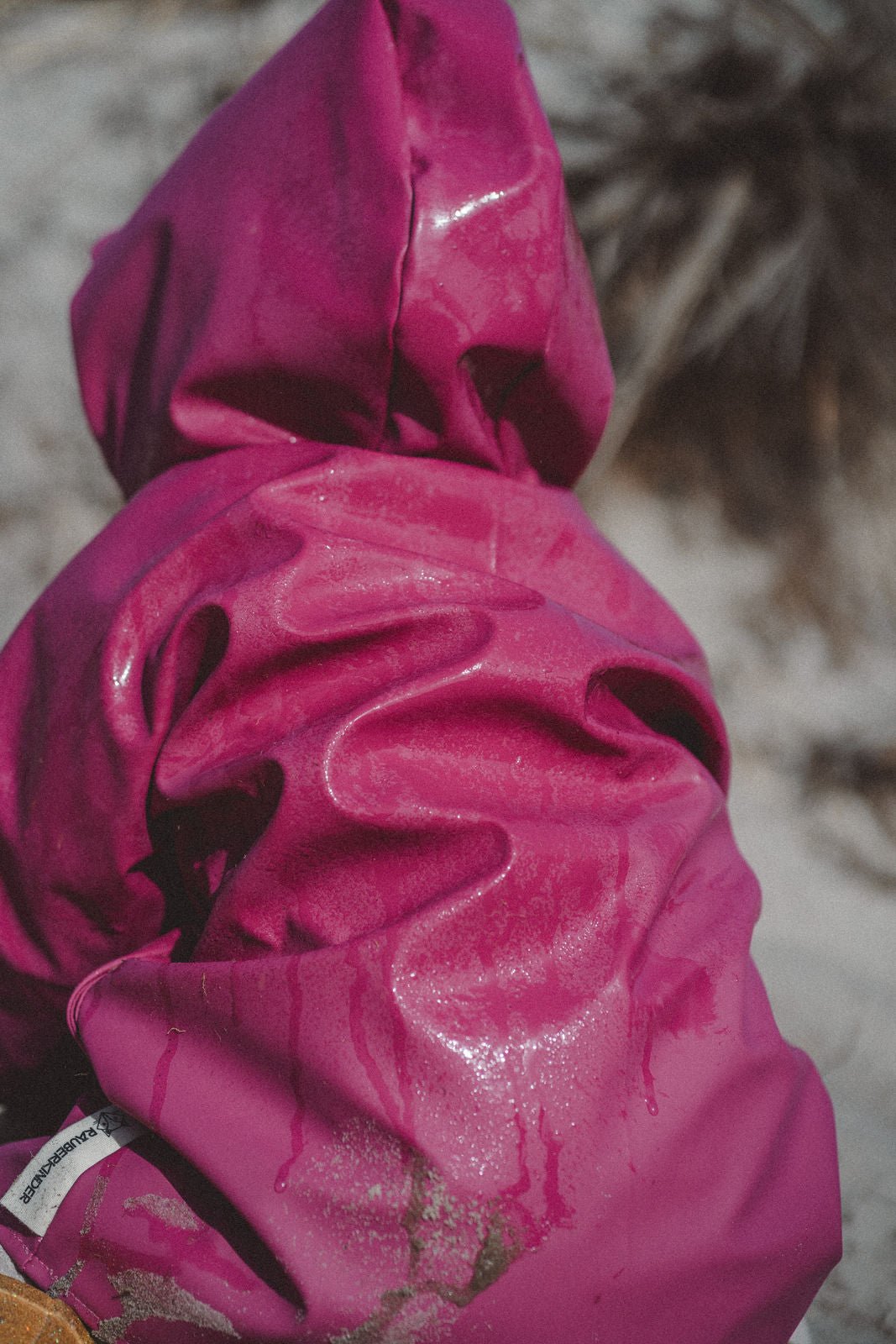 Regenjacke Beere / Blumen Bunt - Räuberkinder