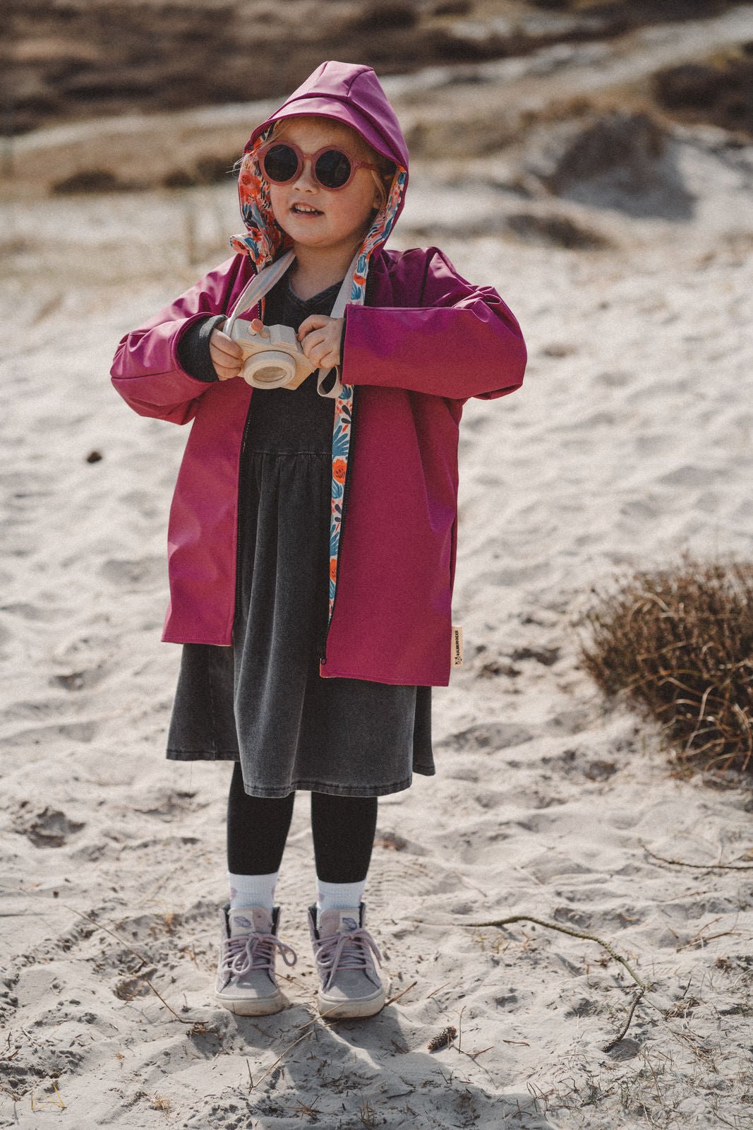 Regenjacke Beere / Blumen Bunt - Räuberkinder