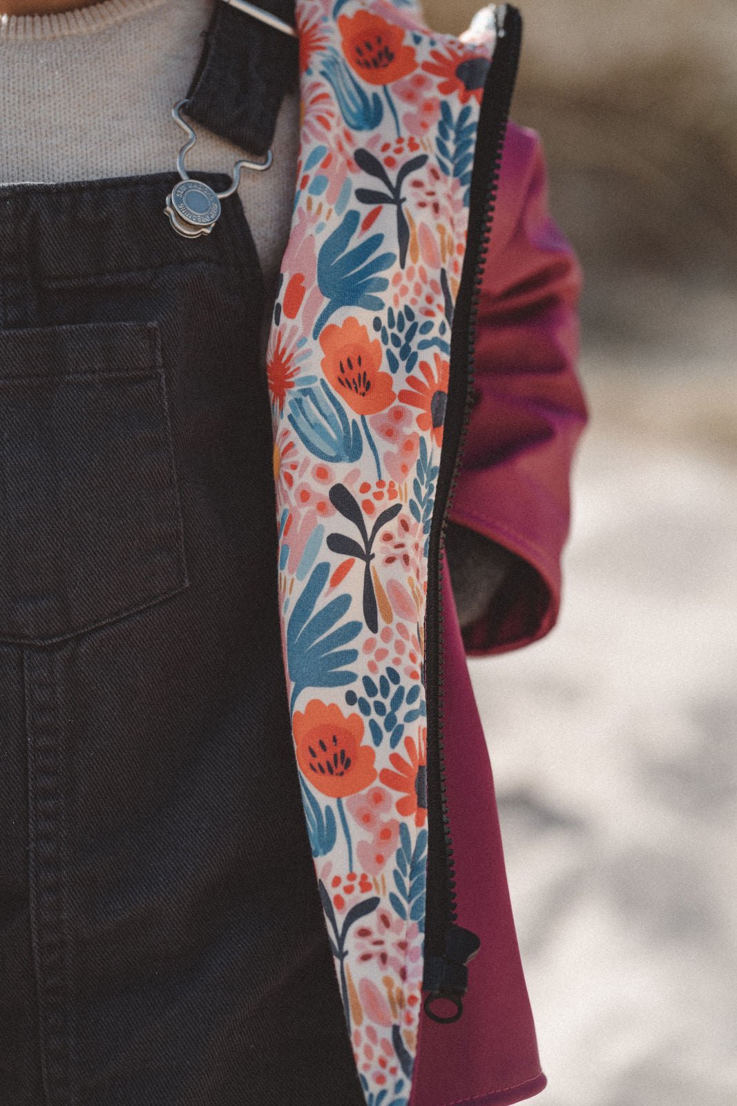 Regenjacke Beere / Blumen Bunt - Räuberkinder