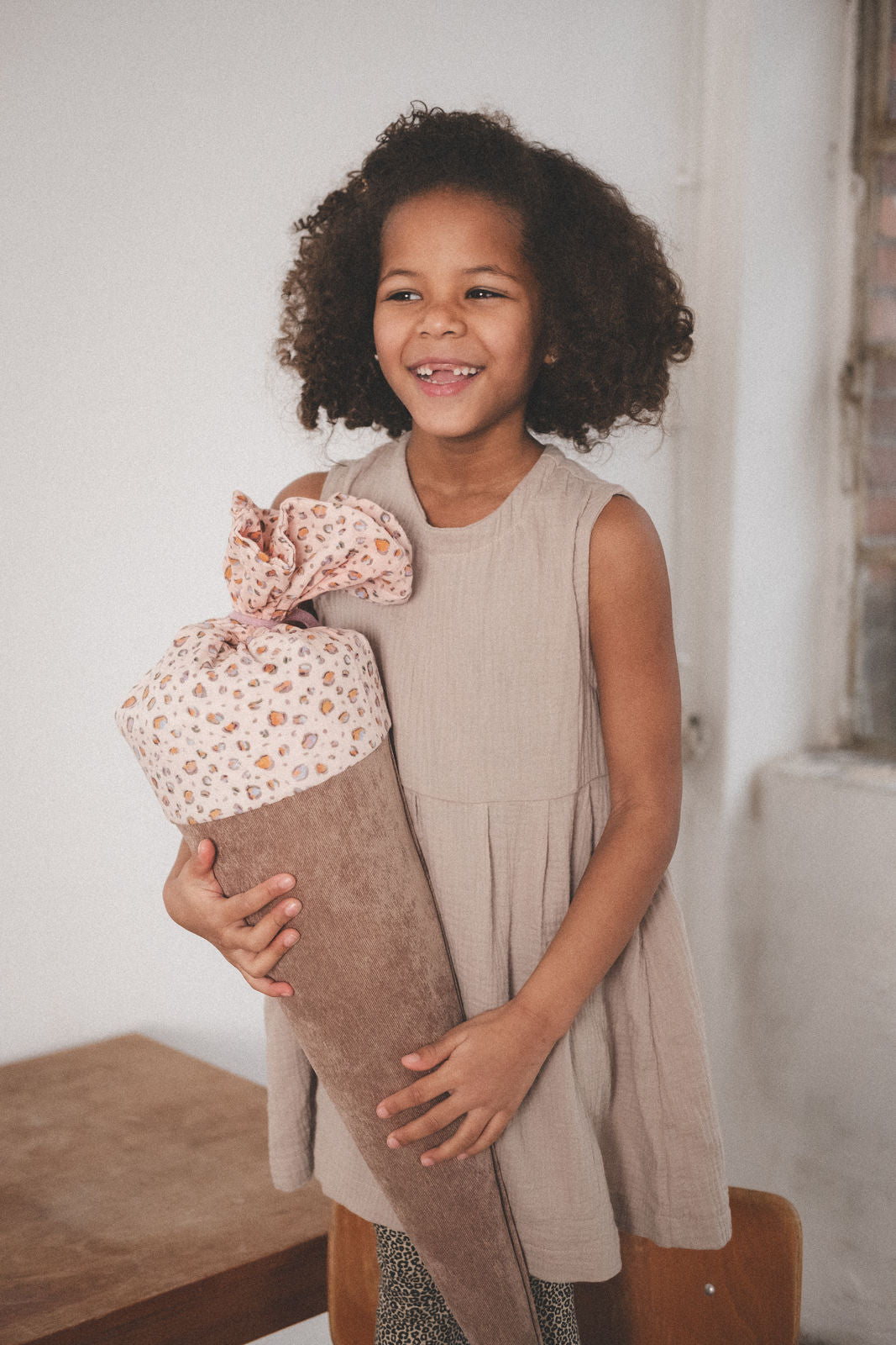 Schultüte aus Feincord Leoprint/ Nude - Räuberkinder