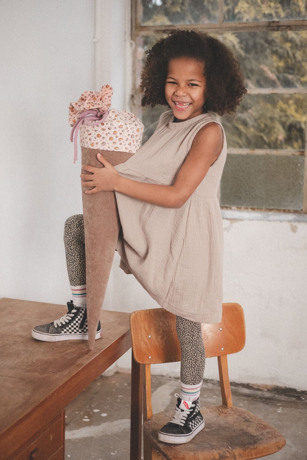 Schultüte aus Feincord Leoprint/ Nude - Räuberkinder