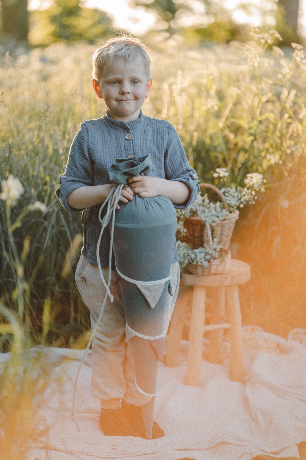 Schultüte aus Musselin Mint mit Wimpelkette - Räuberkinder
