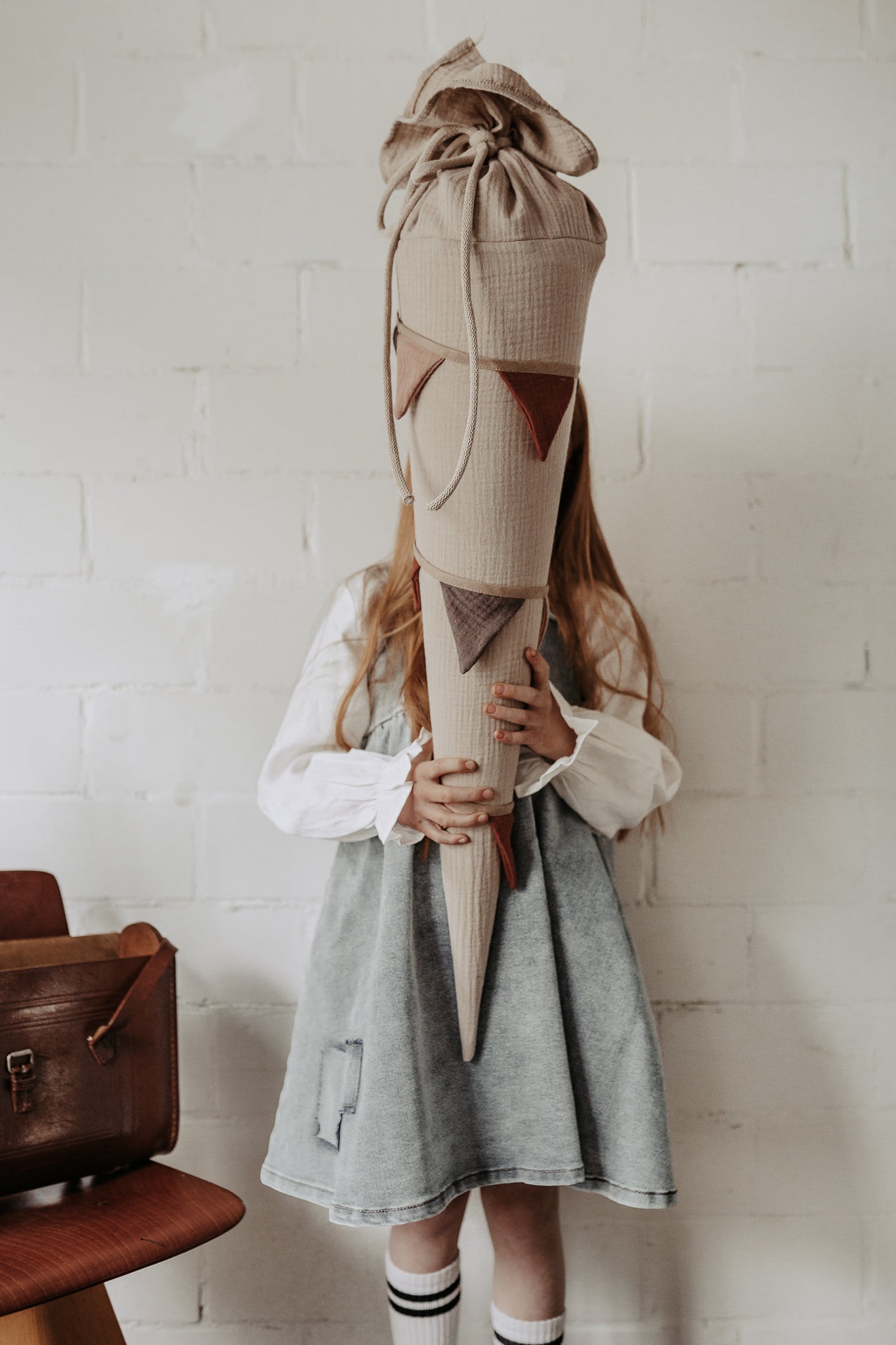 Schultüte aus Musselin Sand mit Wimpelkette Rost - Taupe - Altrosa - Räuberkinder