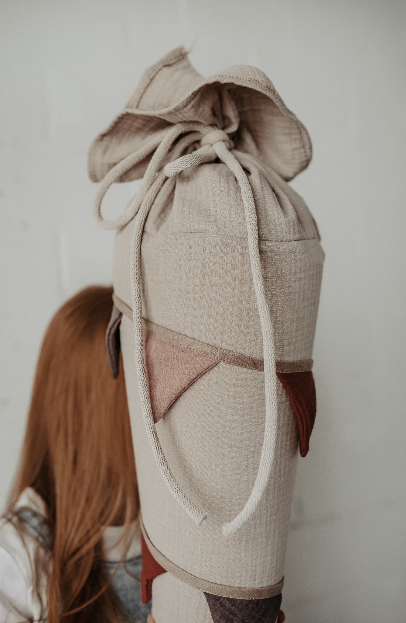 Schultüte aus Musselin Sand mit Wimpelkette Rost - Taupe - Altrosa - Räuberkinder