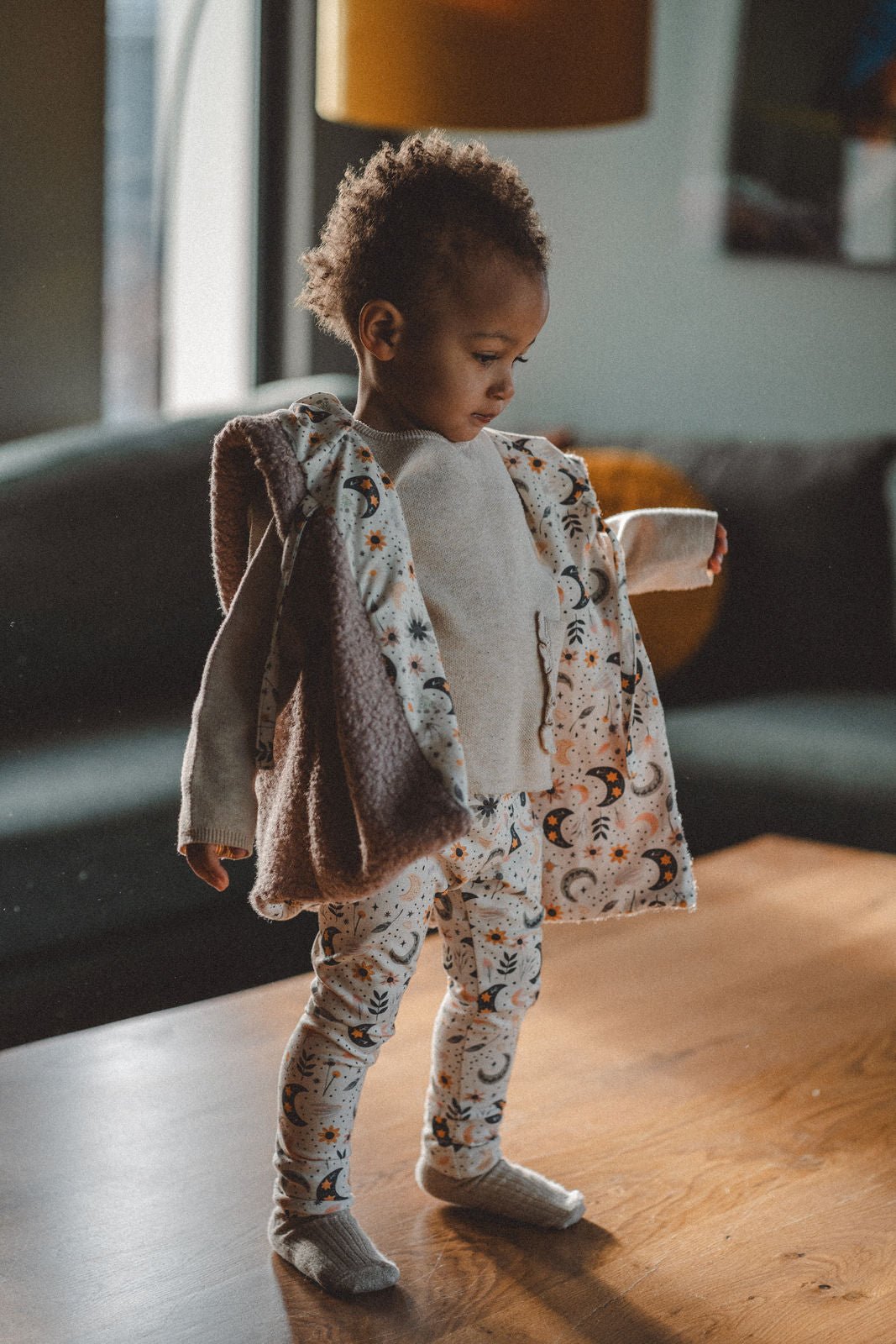 Teddyweste aus Bouclé - Rosa x Boho Mond - Räuberkinder