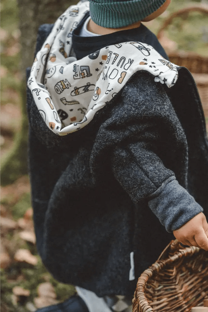 Wollwalk Oversize Jacke Kinder Anthrazit mit Skaterboy - Räuberkinder 4