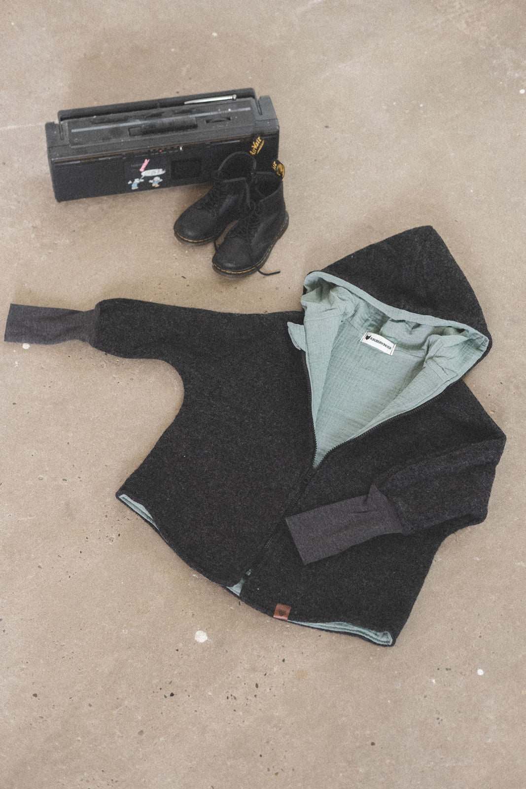 Wollwalkjacke Anthrazit / Musselin Eukalyptus - Räuberkinder