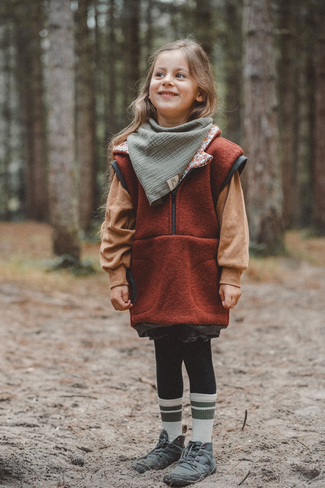 Wollwalkweste Rost / Blumen - Räuberkinder