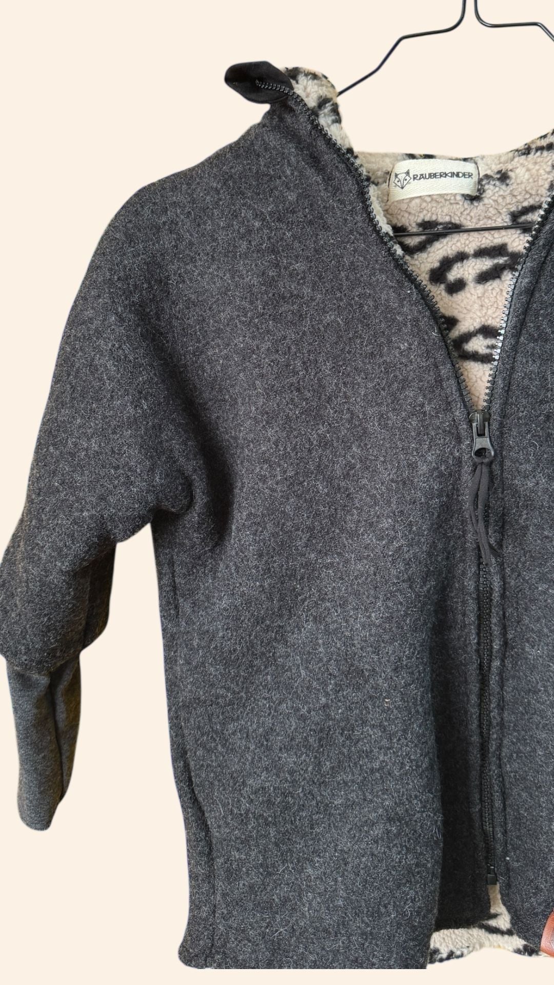 B - Ware / Wollwalkjacke Anthrazit / Teddyfell Leoprint - Räuberkinder