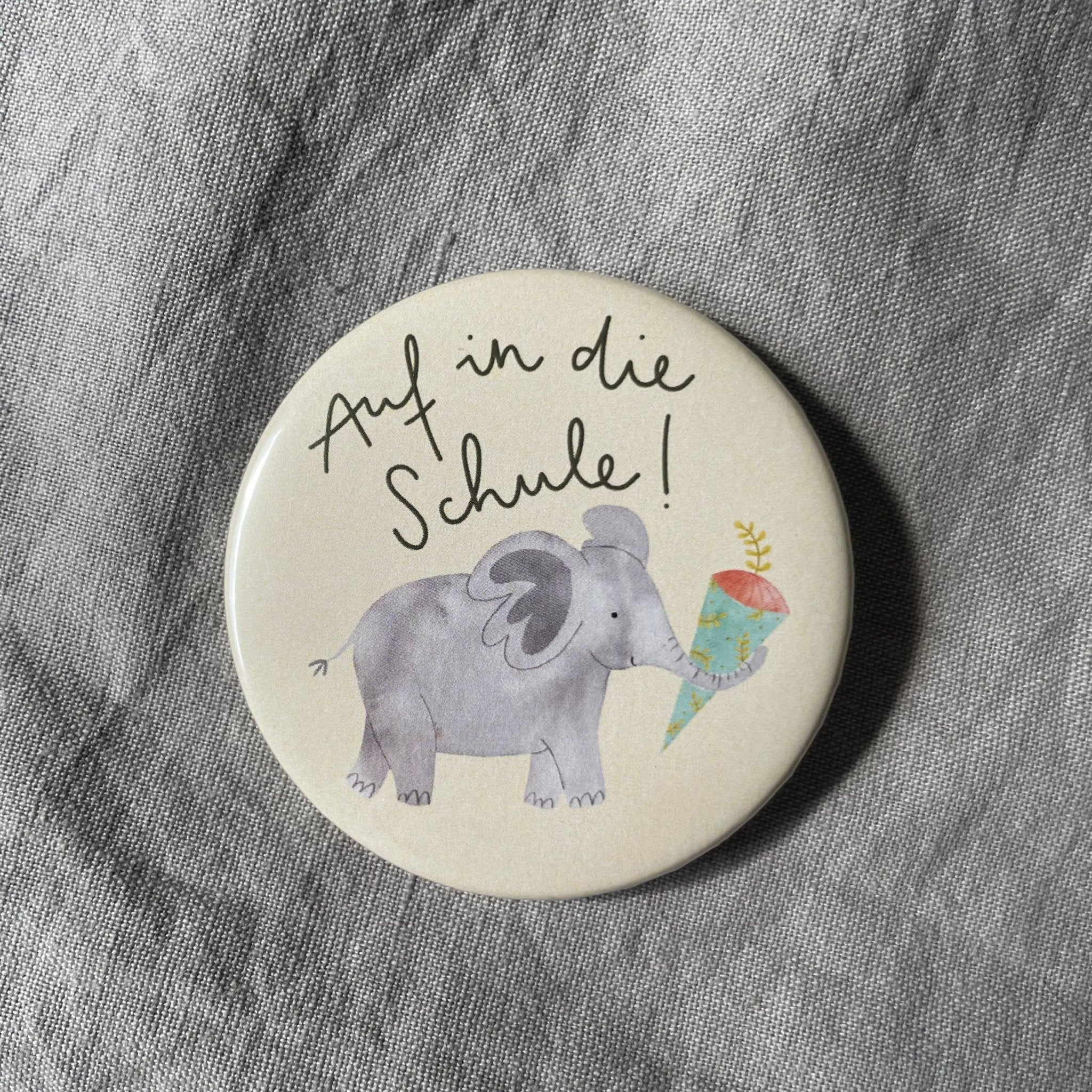 Button "Auf in die Schule" Elefant, Einschulung, Schultüte  - Räuberkinder 2