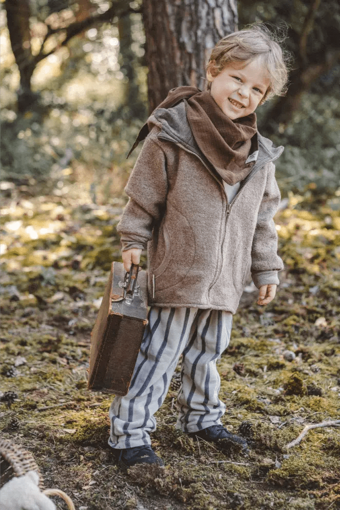 Kletterkind Jacke aus Wollwalk mit Merinojersey in Taupe - Räuberkinder 1