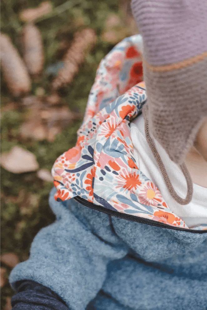 Matschkind Wollwalkoverall Kinder Mint mit Blumen bunt - Räuberkinder 6