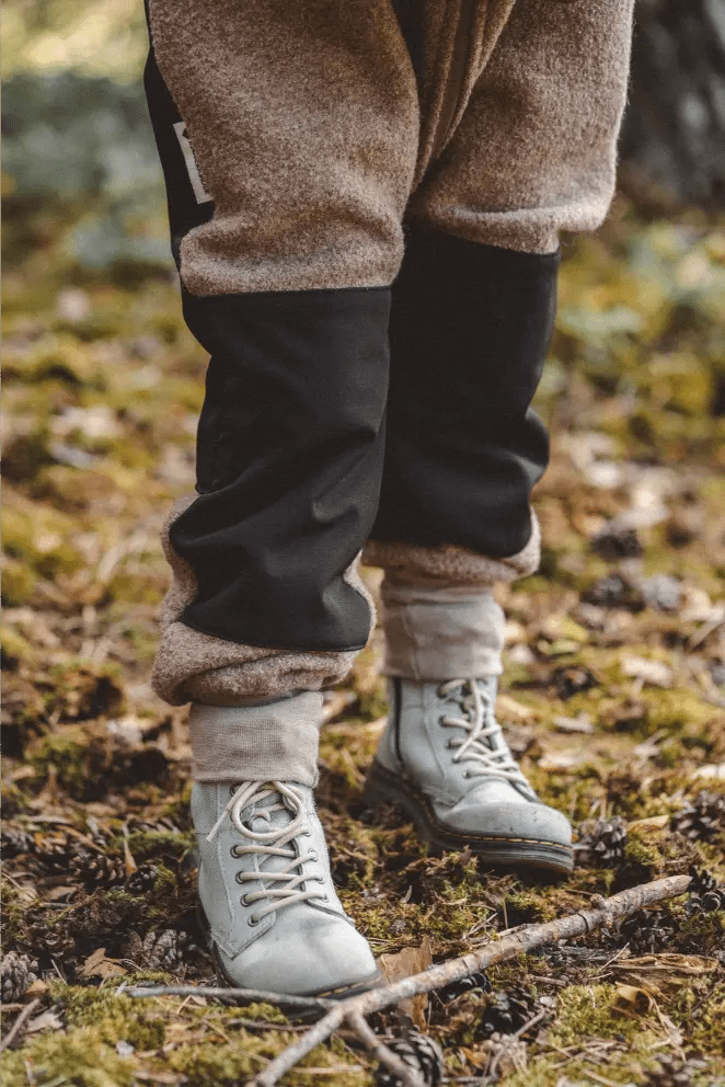 Matschkind Wollwalkoverall Kinder Taupe mit Herzen Karo - Räuberkinder 5