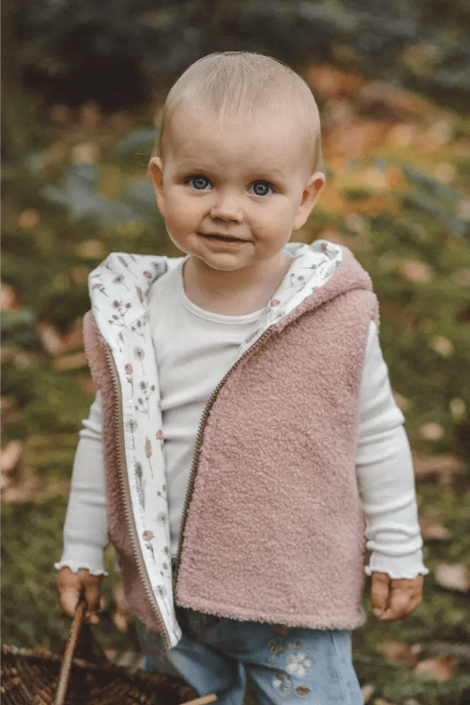 Teddyweste Kinder Rosa mit Feldblumen - Weste - Räuberkinder 1