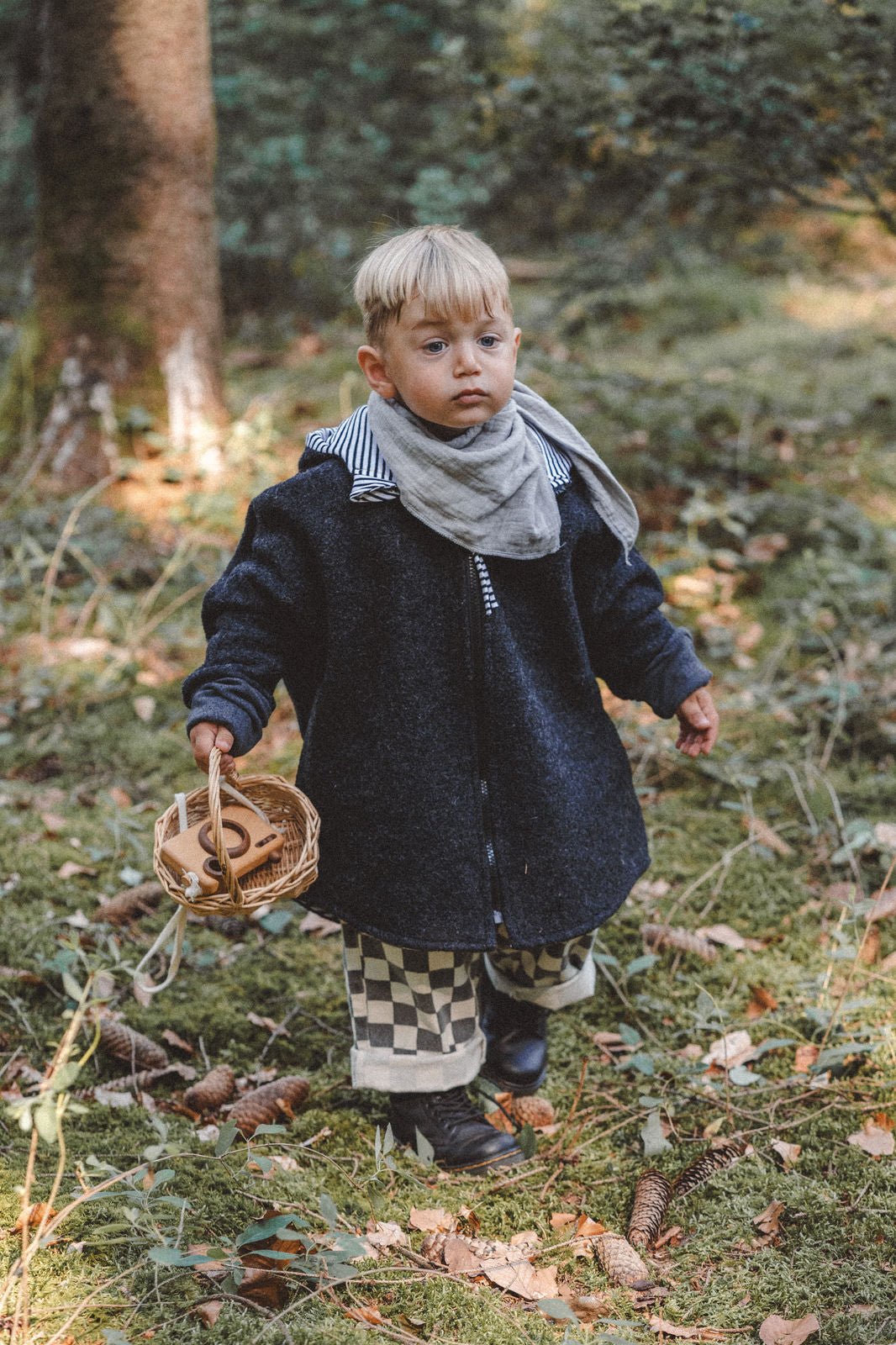 Wollwalk Oversize Jacke Kinder Anthrazit mit Streifen Schwarz - Räuberkinder 5