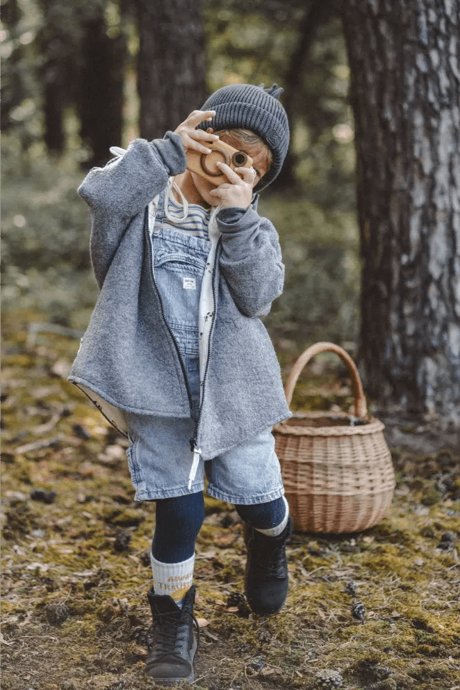 Wollwalk Oversize Jacke Kinder Grau mit Bauernhof - Räuberkinder 1